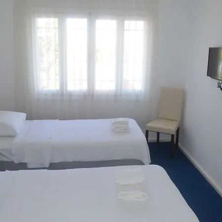 Lacivert Hotel