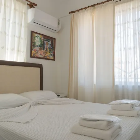 Hotel Lacivert 3*