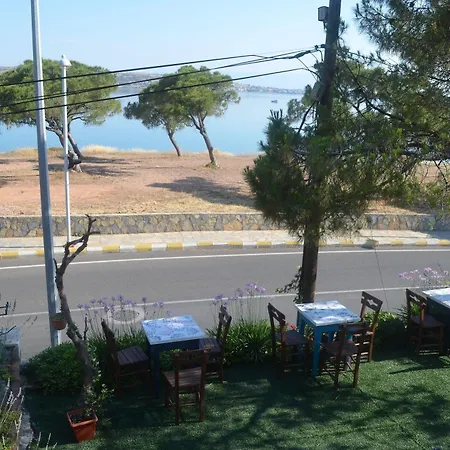 Lacivert Hotel