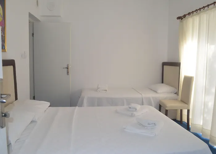 Hotel Lacivert Sefacamlik